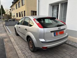 Silber Gebraucht 2006 Ford Focus Ambiente Kombi | 1.100 € (Guter Preis)
