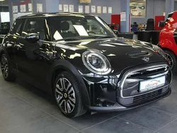 Schwarz Gebraucht 2021 Mini Cooper SE Kleinwagen | 16.980 € (Guter Preis)