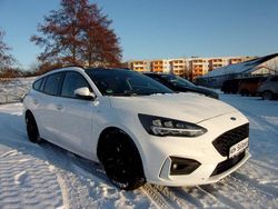 Weiß Gebraucht 2020 Ford Focus ST-Line X Limousine | 18.590 € (Teuer)