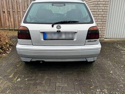 Silber Gebraucht 1997 VW Golf IV Kleinwagen | 1.150 €