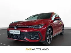 Kings red metallic Gebraucht 2024 VW Golf VIII GTI Limousine | 38.940 € (Superpreis)
