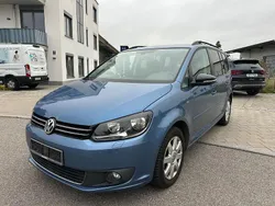 Blau Gebraucht 2012 VW Touran Match Van / Kleinbus | 8.999 € (Guter Preis)