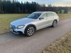 Gebraucht 2018 Mercedes E220 Avantgarde Kombi | 29.800 € (Fairer Preis)