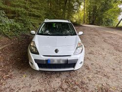 Weiß Gebraucht 2011 Renault Clio II Expression Kleinwagen | 3.100 € (Fairer Preis)
