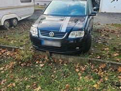 Schwarz Gebraucht 2006 VW Touran Van / Kleinbus | 3.330 € (Etwas zu teuer)