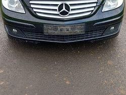 Schwarz Gebraucht 2008 Mercedes B180 Van / Kleinbus | 2.200 € (Fairer Preis)