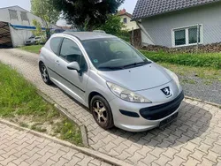 Silber Gebraucht 2007 Peugeot 207 Filou Limousine | 2.000 € (Guter Preis)