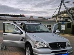 Gebraucht 2000 Mercedes ML320 SUV | 10.000 €