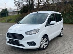Weiß Gebraucht 2019 Ford Tourneo Courier Trend Van / Kleinbus | 5.900 € (Guter Preis)