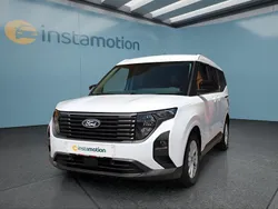 Weiß Gebraucht 2024 Ford Tourneo Van / Kleinbus | 21.749 €
