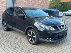 Schwarz Gebraucht 2017 Nissan Qashqai N-Connecta SUV | 12.300 € (Guter Preis)