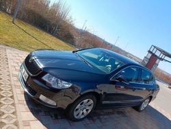 Schwarz Gebraucht 2011 Skoda Superb Limousine | 4.200 € (Superpreis)