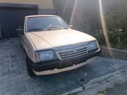 Gold Gebraucht 1987 Opel Ascona Limousine | 2.599 €