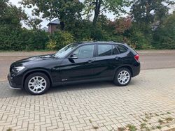 Schwarz Gebraucht 2015 BMW X1 SUV | 10.000 €