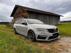Grau Gebraucht 2018 Skoda Octavia RS Kombi | 18.000 € (Fairer Preis)