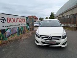 Calcitweiss unilack Gebraucht 2015 Mercedes B180 Van / Kleinbus | 10.200 € (Fairer Preis)