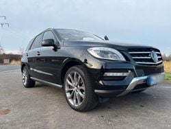 Schwarz Gebraucht 2014 Mercedes ML500 Edition SUV | 24.500 € (Fairer Preis)