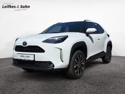 Hell weiß metallic Neu 2025 Toyota Yaris Cross Comfort SUV | 24.900 €