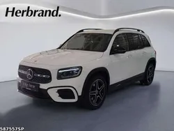 Unilack polarweiß Gebraucht 2024 Mercedes GLB200 AMG SUV | 43.690 € (Fairer Preis)