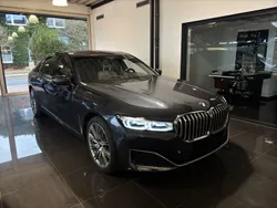 Grau Gebraucht 2019 BMW 745L Limousine | 57.900 €