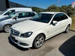 Weiß Gebraucht 2011 Mercedes C180 Avantgarde Limousine | 8.999 € (Fairer Preis)