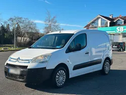 Weiß Gebraucht 2009 Citroën Berlingo Van / Kleinbus | 2.800 € (Etwas zu teuer)