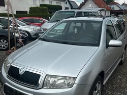 Grau Gebraucht 2006 Skoda Fabia Classic Kleinwagen | 599 € (Guter Preis)