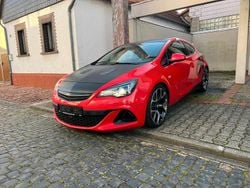 Rot Gebraucht 2013 Opel Astra OPC Limousine | 11.599 € (Superpreis)