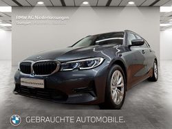Grau Gebraucht 2022 BMW 320 Sport Line Kombi | 26.710 € (Guter Preis)