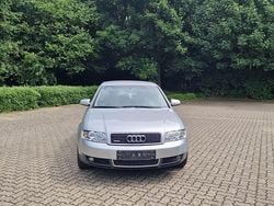Silber Gebraucht 2001 Audi A4 Limousine | 3.750 € (Fairer Preis)
