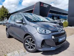Grau Gebraucht 2017 Hyundai i10 Style Kleinwagen | 8.890 € (Guter Preis)