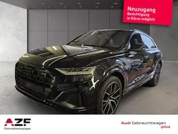 Orcaschwarz metallic Gebraucht 2021 Audi Q8 S-Line SUV | 66.890 € (Teuer)