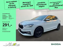 Moonweiss metallic Gebraucht 2024 Skoda Fabia Style Limousine | 21.350 € (Fairer Preis)