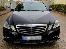 Schwarz Gebraucht 2010 Mercedes E500 Elegance Limousine | 13.800 € (Fairer Preis)