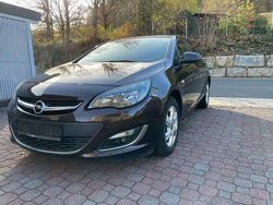Braun Gebraucht 2013 Opel Astra Active Limousine | 4.200 € (Fairer Preis)