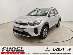 Sparklingsilber met. Gebraucht 2024 Kia Stonic Vision SUV | 18.499 € (Guter Preis)