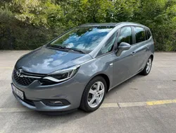 Grau Gebraucht 2016 Opel Zafira Innovation Van / Kleinbus | 7.950 € (Fairer Preis)