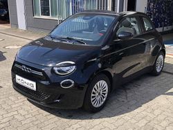 Schwarz Neu 2025 Fiat 500C Red Cabrio | 27.689 €