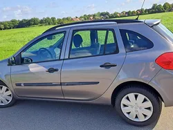 Grau Gebraucht 2010 Renault Clio GrandTour Kombi | 2.700 € (Fairer Preis)