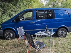 Blau Gebraucht 2011 Mercedes Vito Van / Kleinbus | 17.900 €