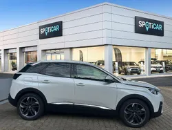 Weiß Gebraucht 2018 Peugeot 3008 Allure SUV | 16.990 € (Etwas zu teuer)