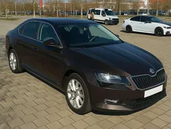 Braun Gebraucht 2016 Skoda Superb Style Limousine | 18.000 € (Fairer Preis)