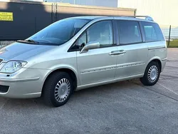 Gold Gebraucht 2008 Lancia Phedra Van / Kleinbus | 2.600 €