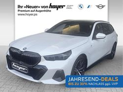 Weiß Gebraucht 2024 BMW 530e M Sport Kombi | 69.890 €