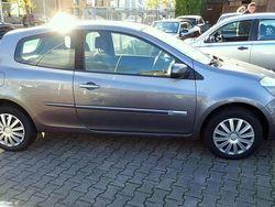 Grau Gebraucht 2009 Renault Clio III Dynamique Limousine | 3.500 € (Fairer Preis)