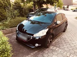 Schwarz Gebraucht 2014 Peugeot 208 GTi Kleinwagen | 4.400 € (Guter Preis)