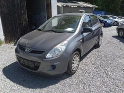 Grau Gebraucht 2011 Hyundai i20 Kleinwagen | 3.950 € (Etwas zu teuer)