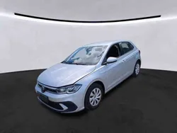 Reflexsilber metallic Gebraucht 2022 VW Polo Life Limousine | 15.730 € (Guter Preis)