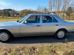 Silber Gebraucht 1986 Mercedes 300 SE Limousine | 6.500 €