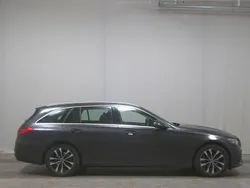 Grau Gebraucht 2022 Mercedes C220 Avantgarde Kombi | 21.790 € (Guter Preis)